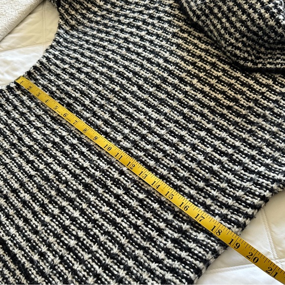 mac & jac sweater, size large - Picture 9 of 10